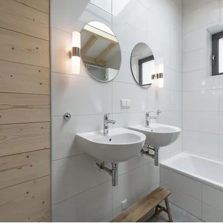 Attractive With Terrace Holiday home